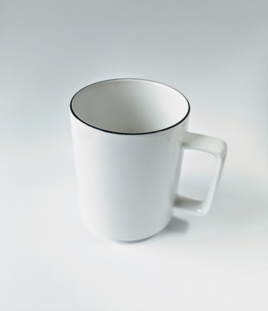 ミニマル＆シンプルなマグカップ。『a. depeche standard line mug』