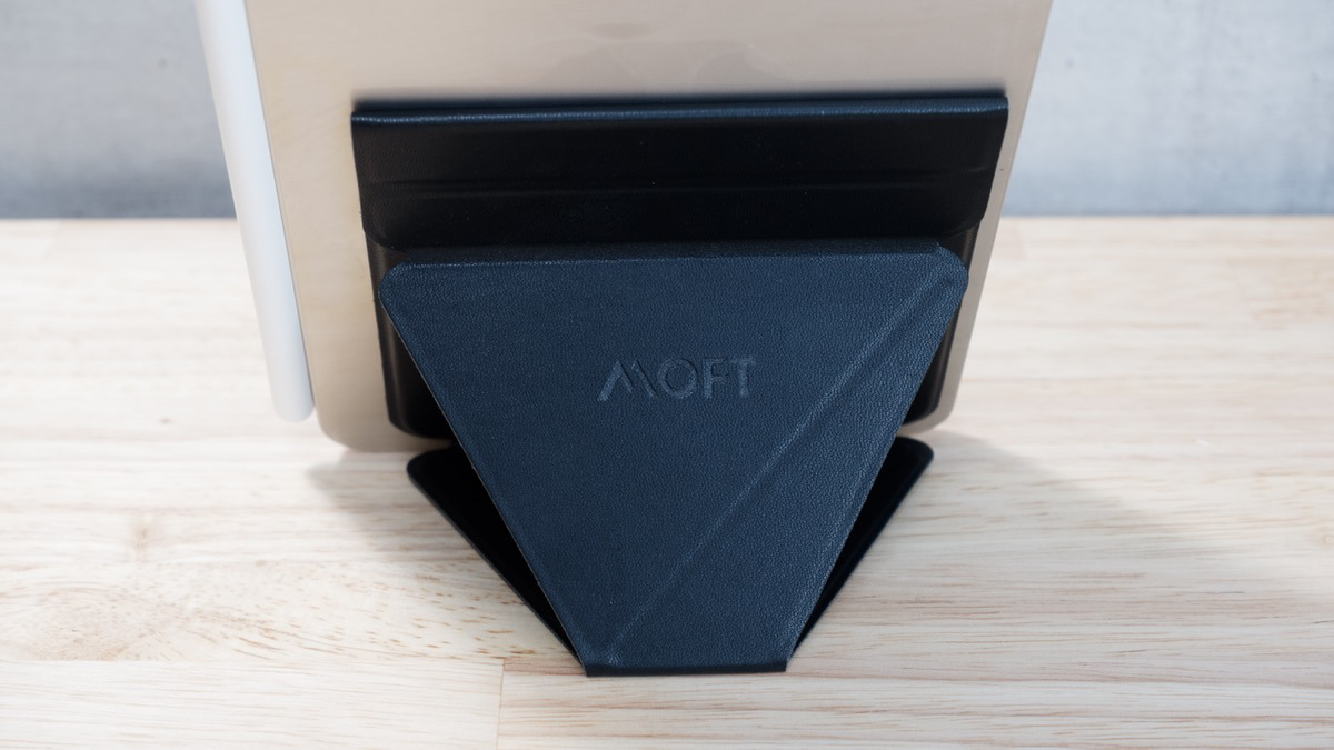 iPad mini6用MOFT Xをレビュー。折り畳めるコンパクトなタブレットスタンド